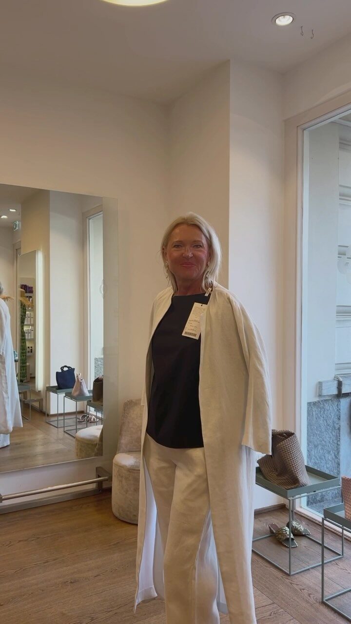 Instagram post from amour_fou_munich. This post is in position 3.