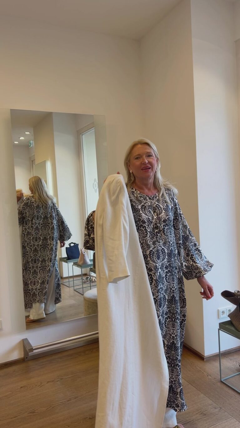 Instagram post from amour_fou_munich. This post is in position 1.