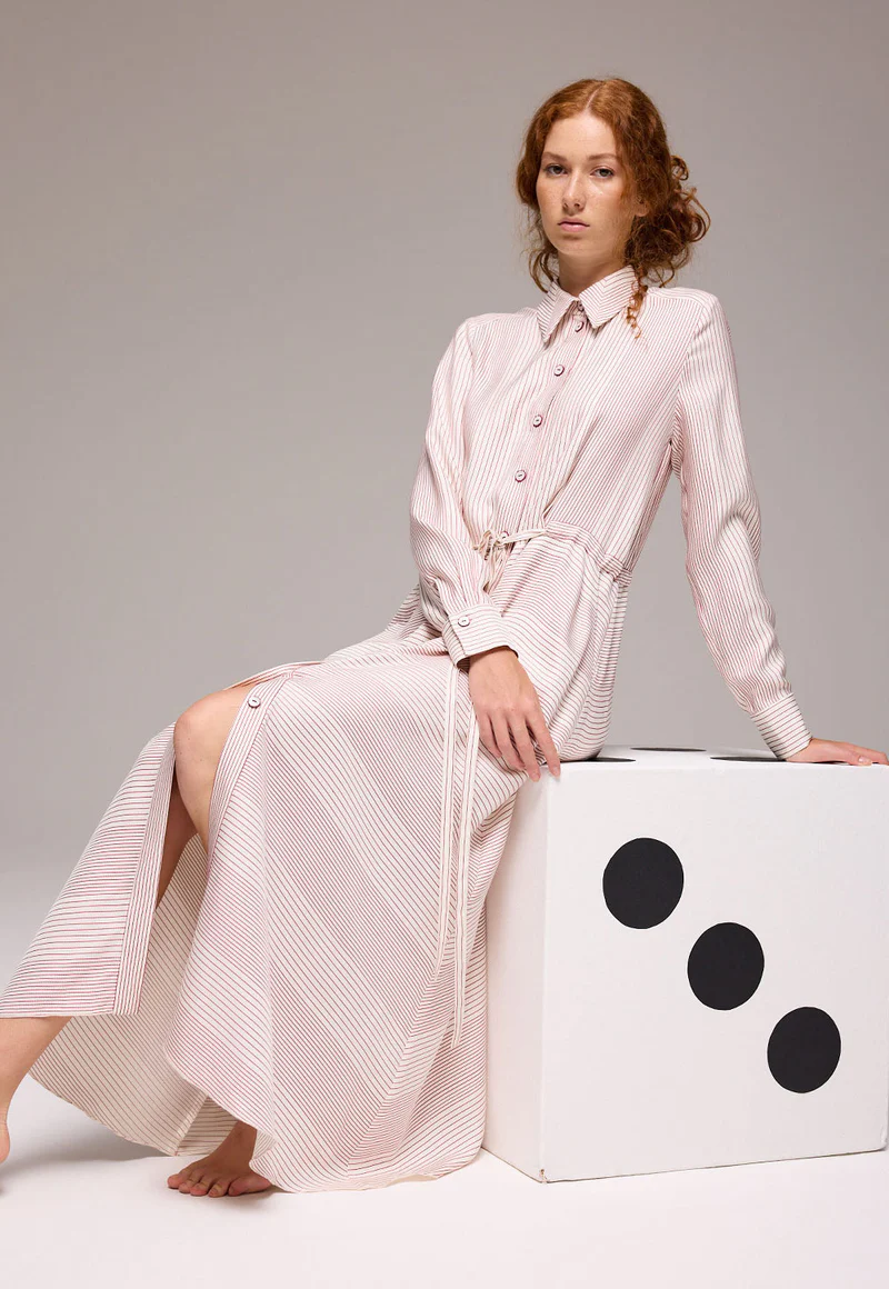 ANTONIA ZANDER Belinda in Red – Bild 2