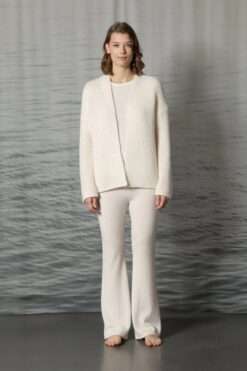 SMINFINITY – Fluffy Garter Jacket in Ivory | Cashmere-Seiden Strickjacke