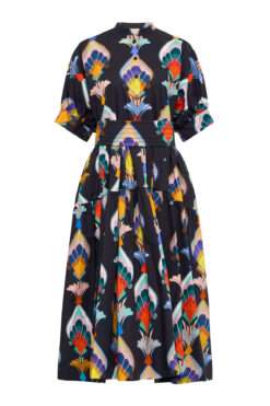 Maison Common Midikleid mit grafischem Print in Navy & Taillenband